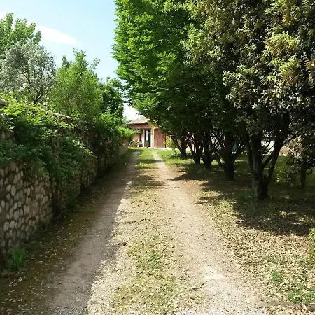 Apartman Lovely With Garden *